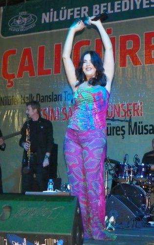 Bursa'da Yeşim Salkım rüzgarı