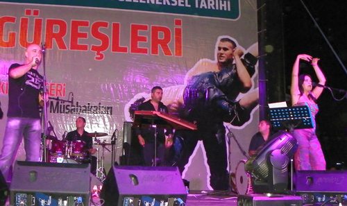 Bursa'da Yeşim Salkım rüzgarı
