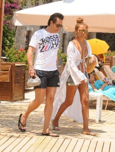 Demet Akalın'ın tatil keyfi