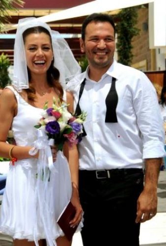 Ali Sunal Gökçe Bahadır