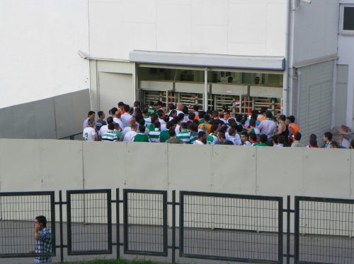 Tribünlerden taraftar manzaraları