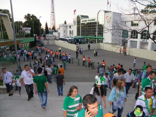 Tribünlerden taraftar manzaraları