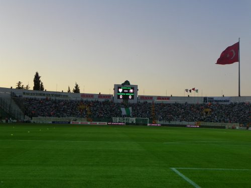 Tribünlerden taraftar manzaraları