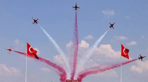 Türk Yıldızlarının Nefes Kesen Gösterileri Foto Galerisi