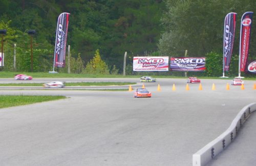 Model araba yarışları Formula 1’i aratmadı