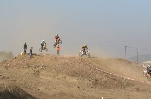  Motocross yarışması 