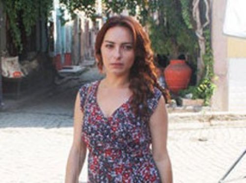 Ay Büyürken Uyuyamam
