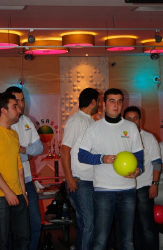 Gazeteciler bowlingte yarıştı