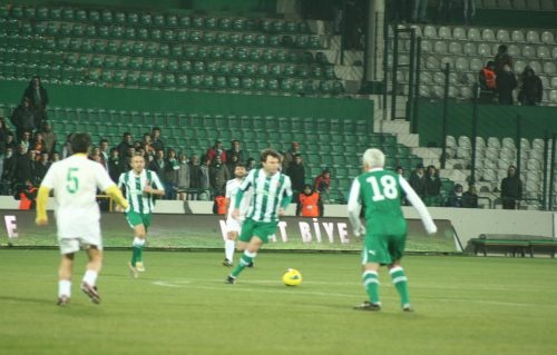 Şöhretler İmparator için oynadı