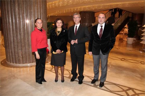 Hilton'da gözleri kamaştıran düğün