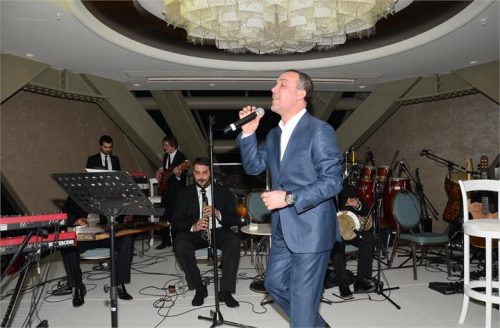 Hilton'da gözleri kamaştıran düğün