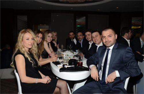 Hilton'da gözleri kamaştıran düğün