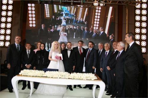 Hilton'da gözleri kamaştıran düğün