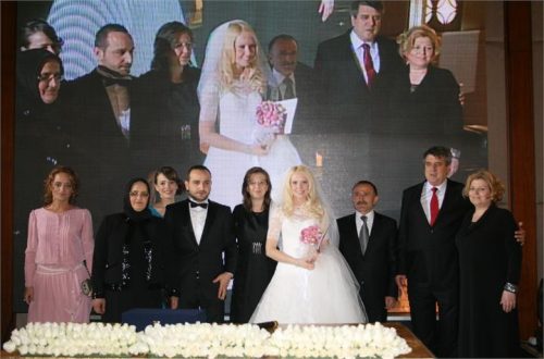 Hilton'da gözleri kamaştıran düğün