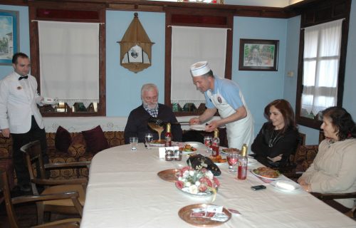 Ünlülerin İskender keyfi  