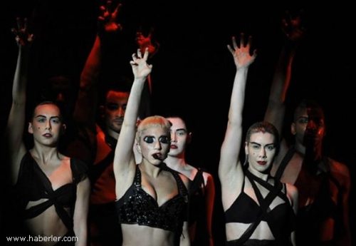 Lady Gaga'nın  18 konseri