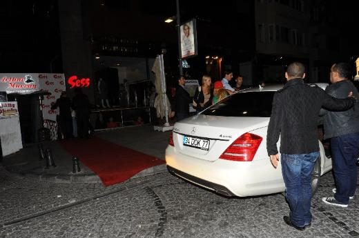 Demet Akalın evlendi