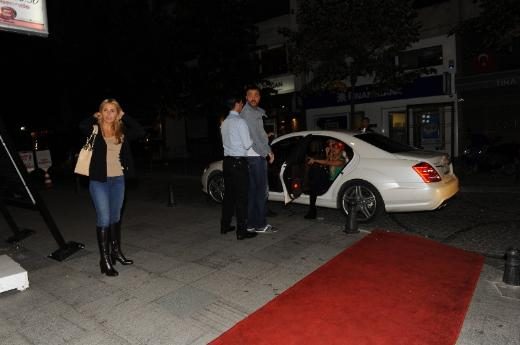 Demet Akalın evlendi