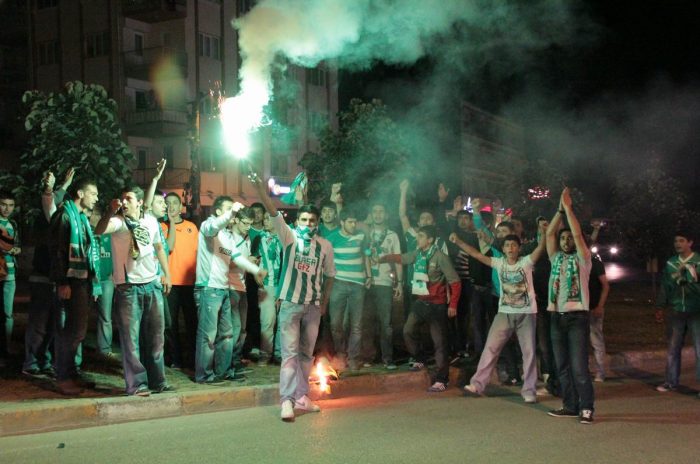 Bursaspor taraftarı şehir turu attı 