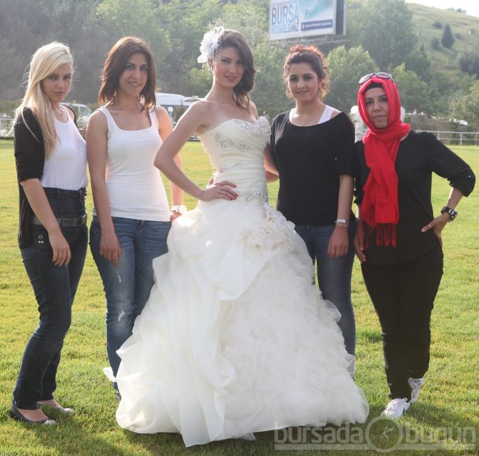 Bursalı manken yine büyüledi