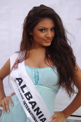 Almeda Abazi, Survivor tarihine geçti!