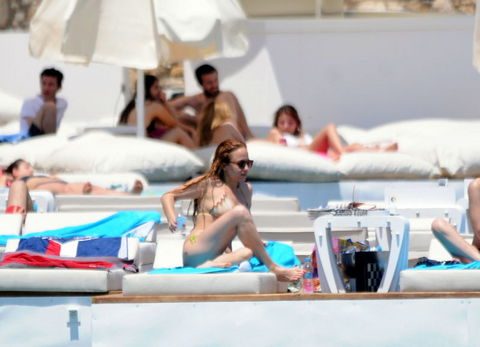 Ayşe Özyılmazel'in tatil keyfi