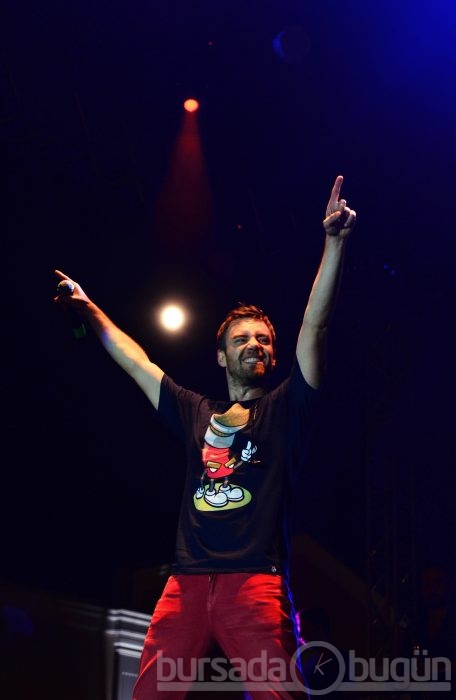 Murat Dalkılıç'a konserde evlilik teklifi