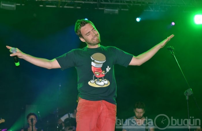 Murat Dalkılıç'a konserde evlilik teklifi