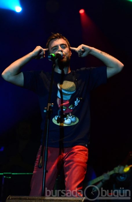 Murat Dalkılıç'a konserde evlilik teklifi