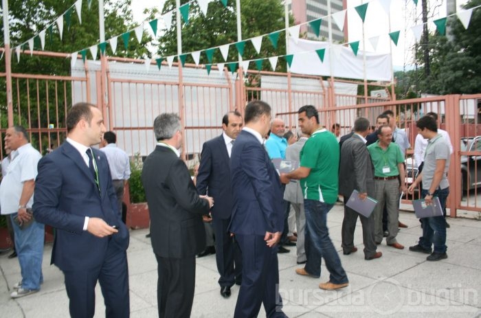 Bursaspor'da genel kurul heyecanı
