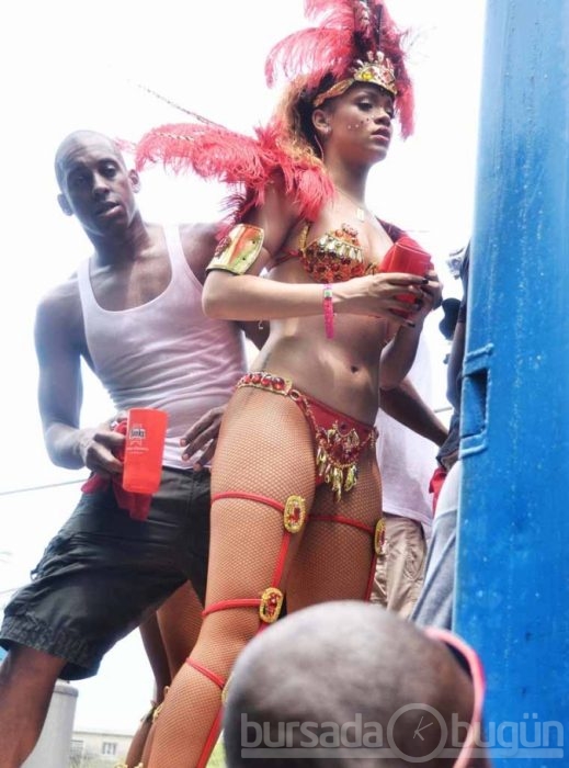 Rihanna kafayı bulunca...