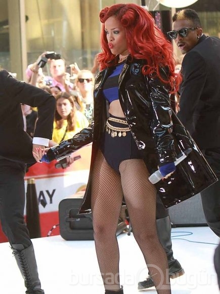 Rihanna kafayı bulunca...