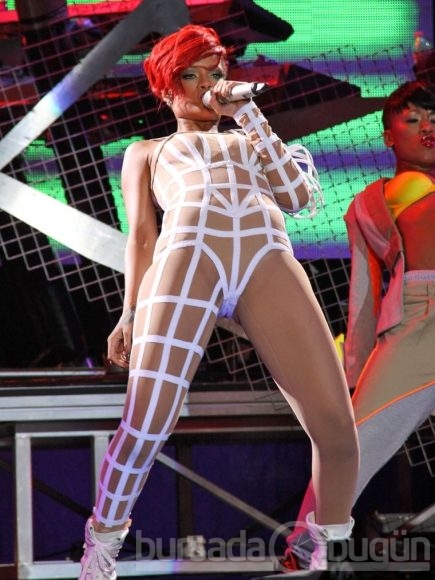 Rihanna kafayı bulunca...