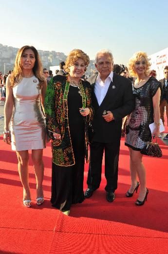 Ünlüler kırmızı halıda