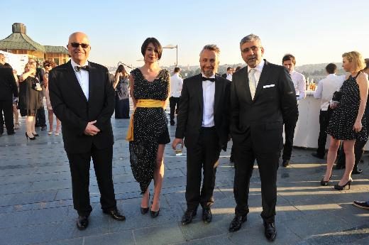 Ünlüler kırmızı halıda