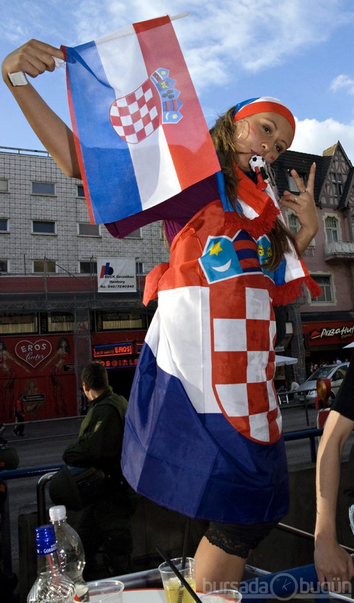 EURO 2012'nin tribün güzelleri