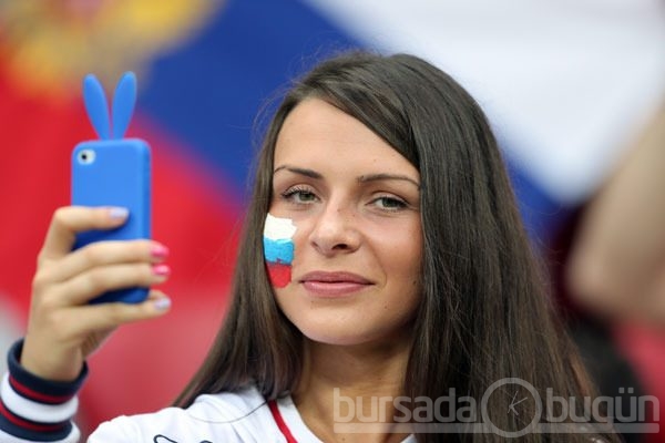 EURO 2012'nin tribün güzelleri