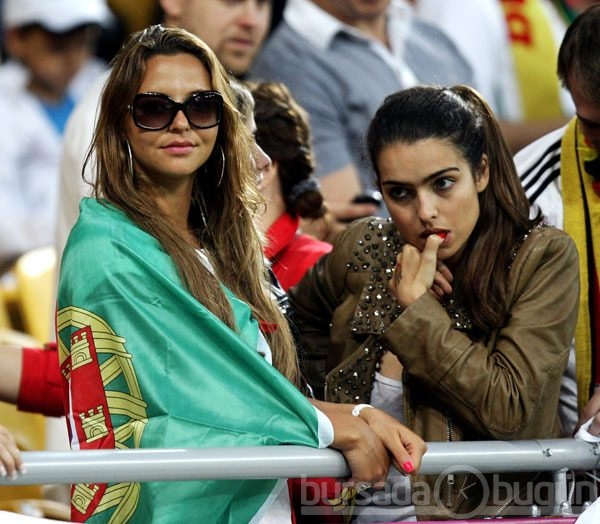 EURO 2012'nin tribün güzelleri