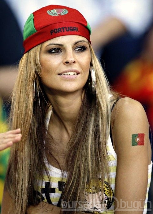 EURO 2012'nin tribün güzelleri