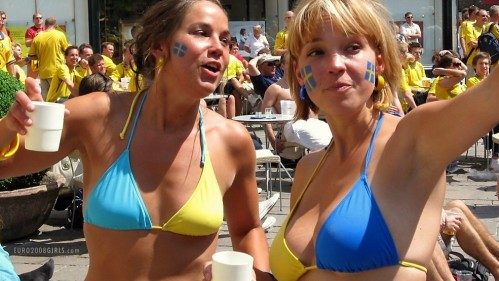 EURO 2012'nin tribün güzelleri