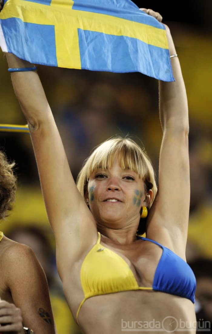 EURO 2012'nin tribün güzelleri