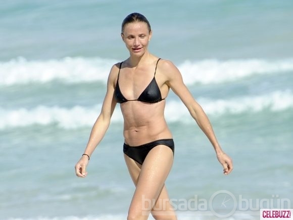 Ünlülerin bikini tutkusu