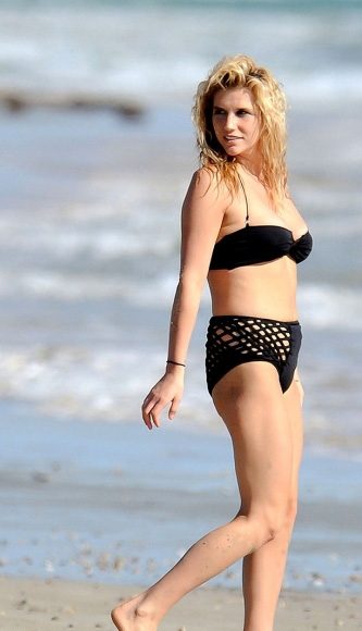 Ünlülerin bikini tutkusu