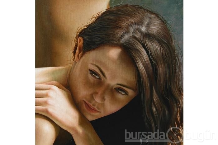Hiper gerçek seksi tablolar büyülüyor