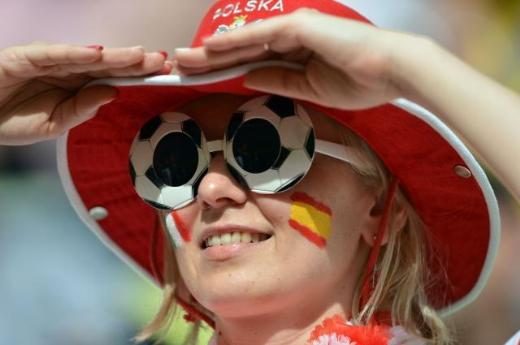 EURO 2012'nin tribün güzelleri