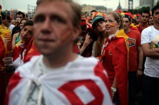 EURO 2012'nin tribün güzelleri