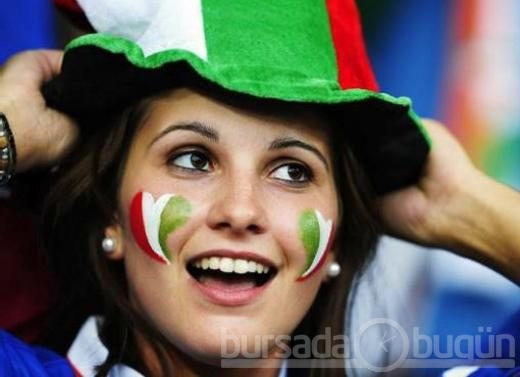 EURO 2012'nin tribün güzelleri