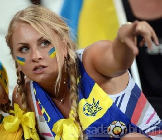 EURO 2012'nin tribün güzelleri