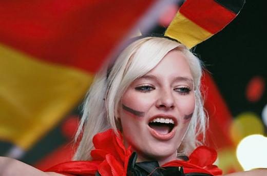 EURO 2012'nin tribün güzelleri