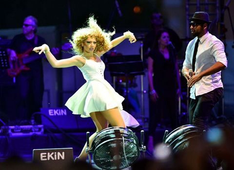 Hadise'den mini şov!	